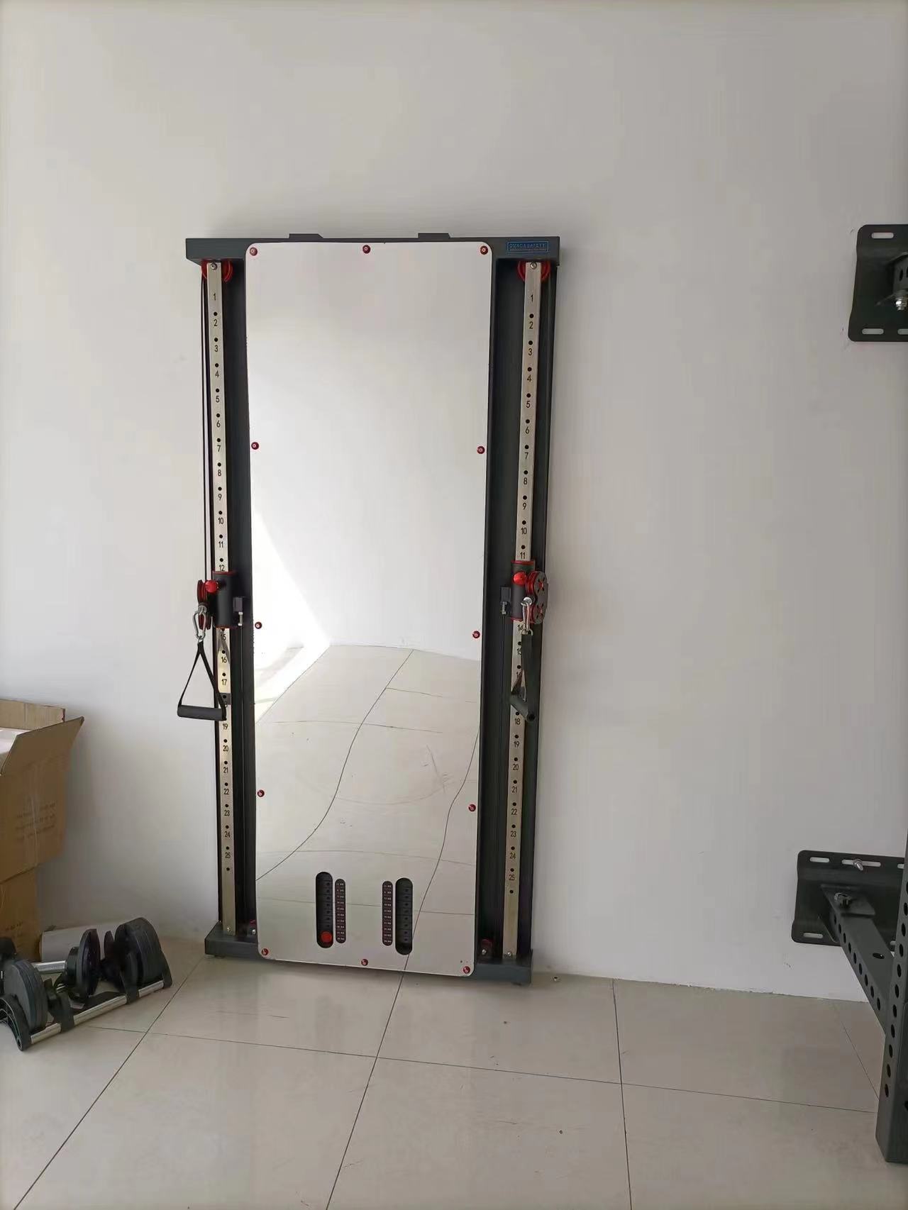Home Gym With Smith Machine - Máquina Smith para Gimnasio, Montada en